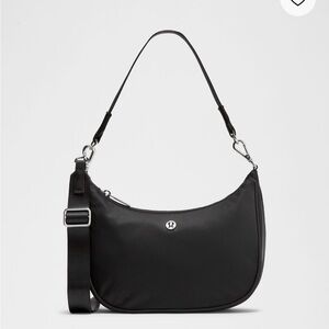 lululemon city essentials small shoulder bag 3L